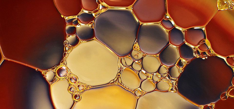 bubbles-chemistry-close-up-220989